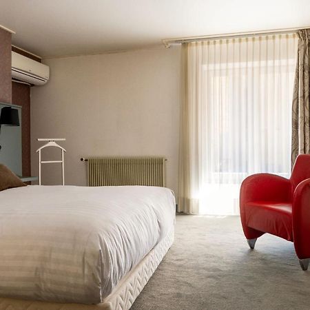 Carmel 1643 Otel Arbois Dış mekan fotoğraf