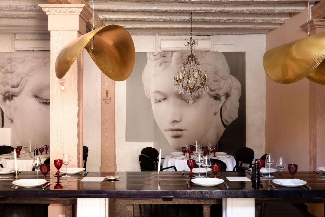 Carmel 1643 Otel Arbois Dış mekan fotoğraf