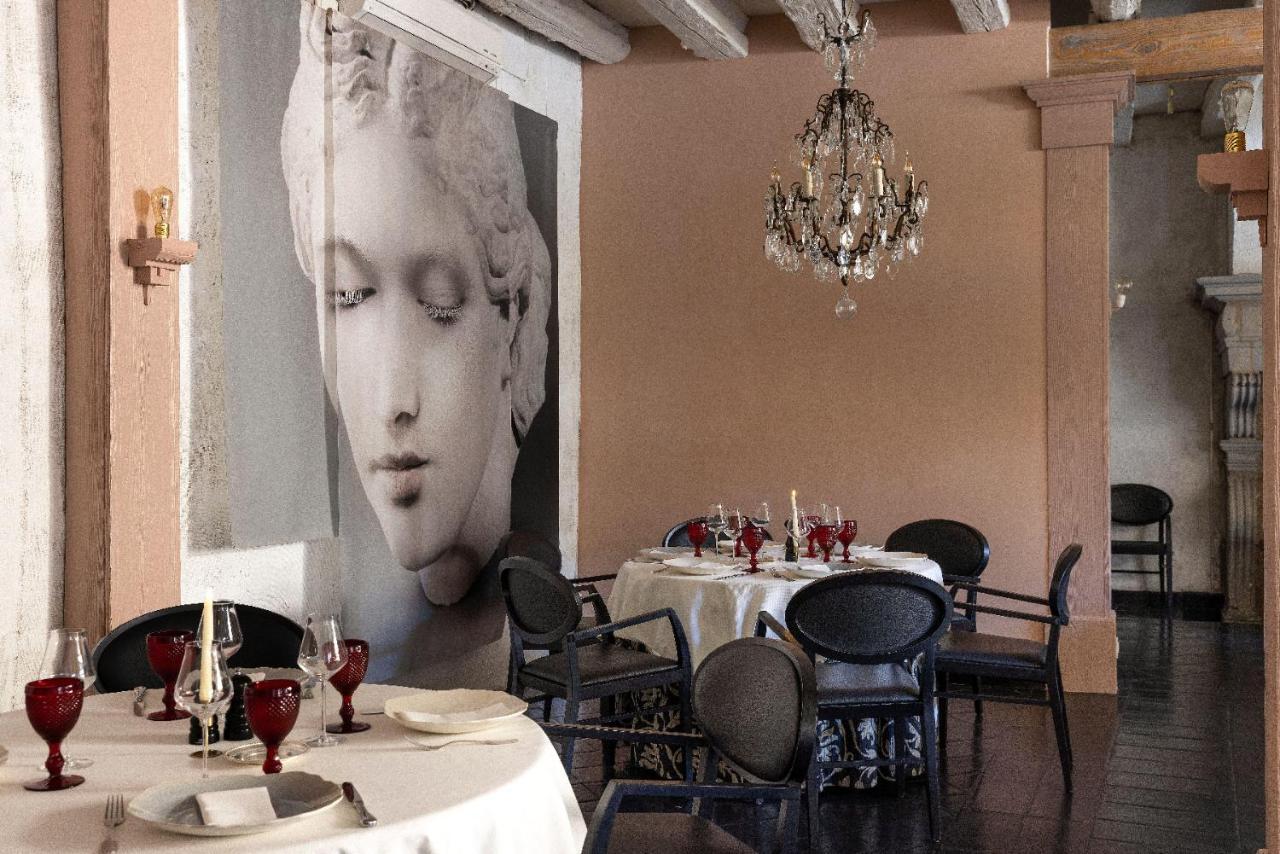 Carmel 1643 Otel Arbois Dış mekan fotoğraf